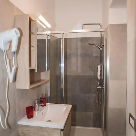 Πανσιόν Mole Adriana