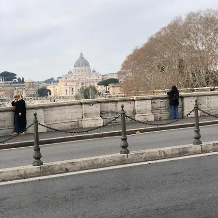 Πανσιόν Mole Adriana 4*